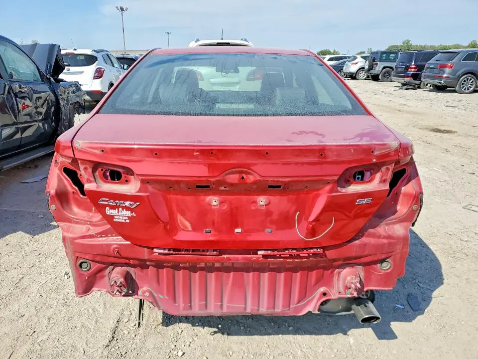 2013 TOYOTA CAMRY SE  