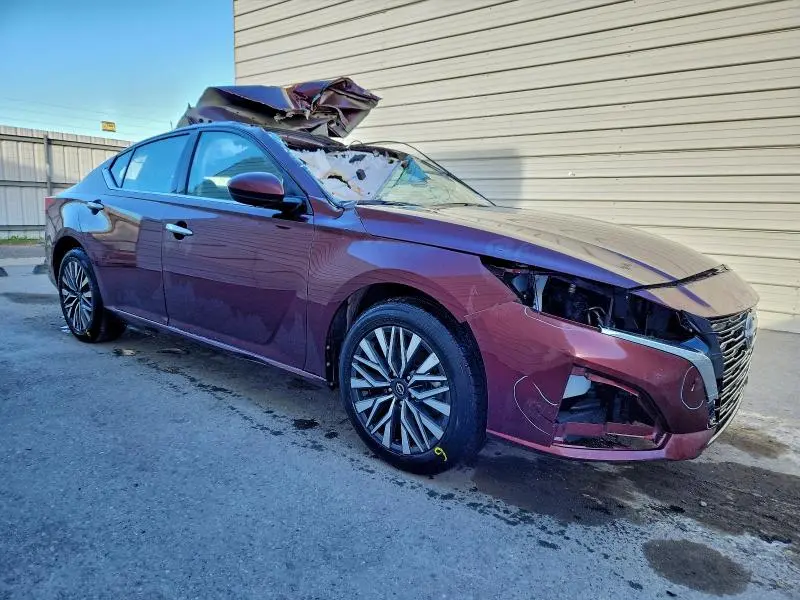 2023 NISSAN ALTIMA SV  