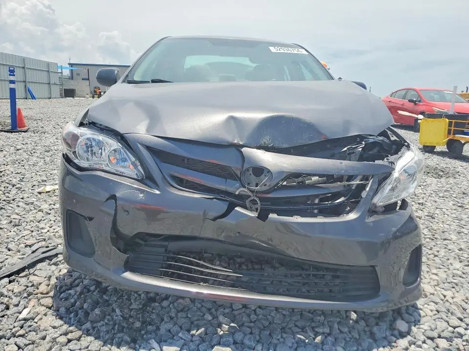 2013 TOYOTA COROLLA LE  