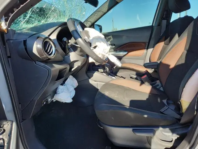 2020 NISSAN KICKS SR  