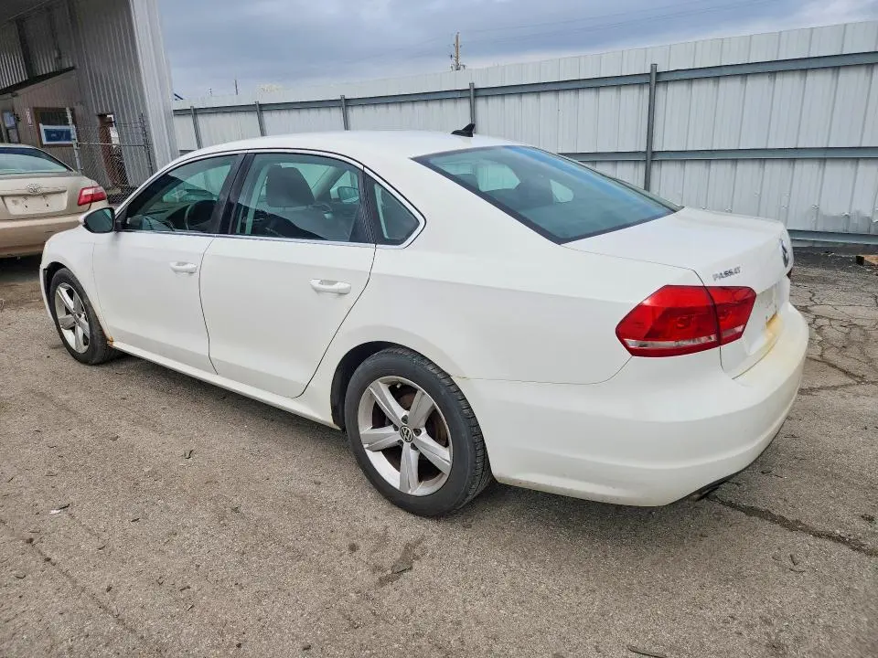 2012 VOLKSWAGEN PASSAT SE  