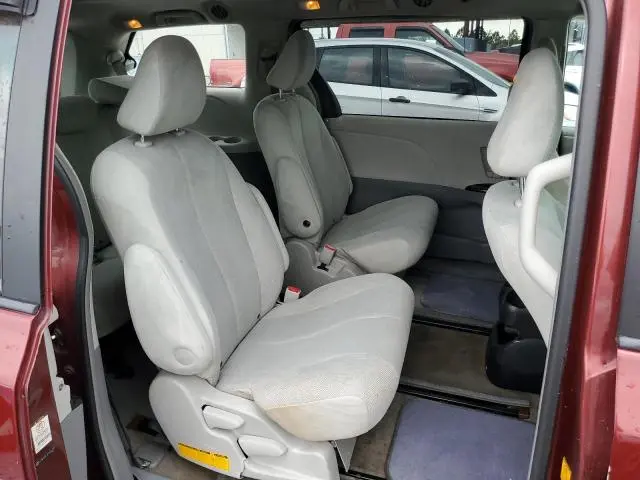 2011 TOYOTA SIENNA BASE
