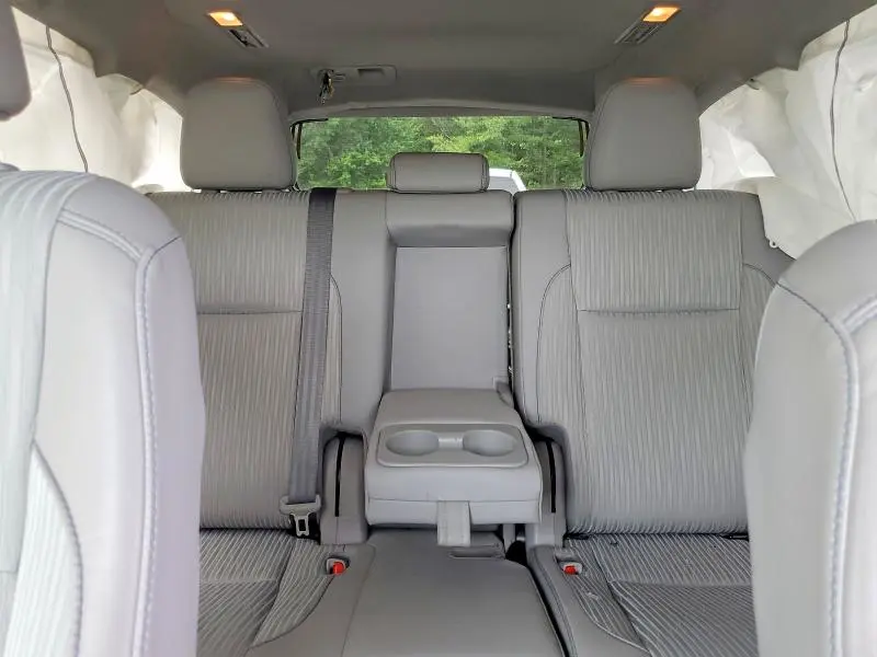 2017 TOYOTA HIGHLANDER LE PLUS  