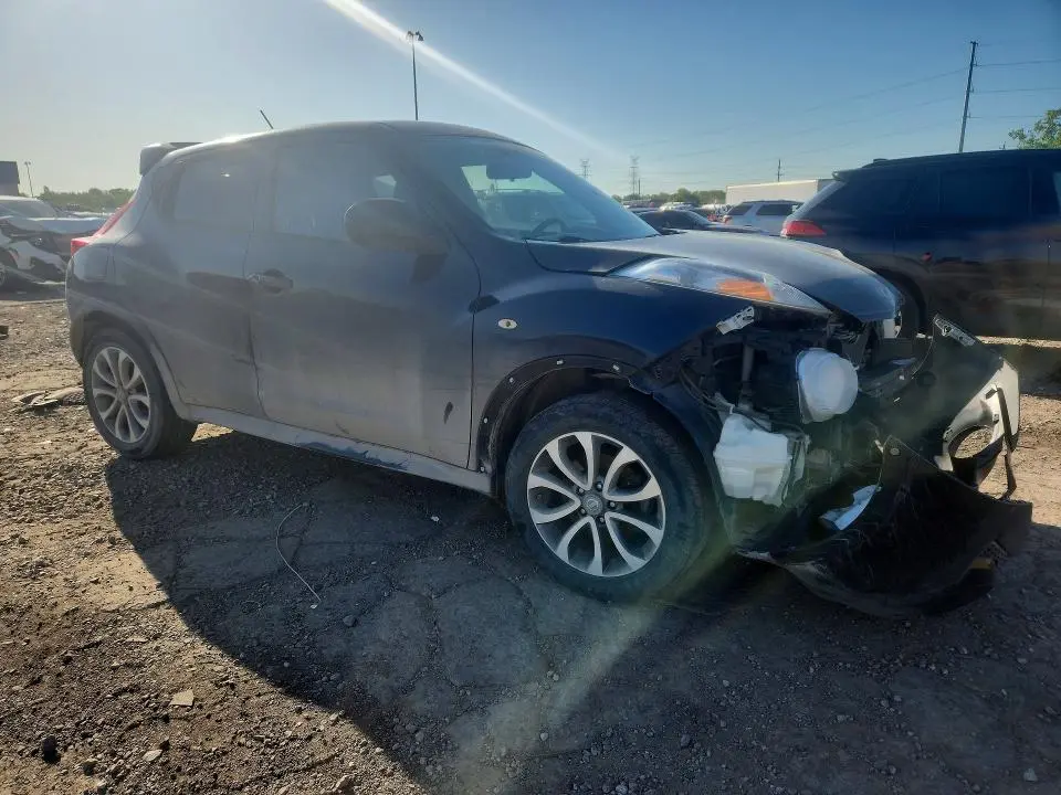 2011 NISSAN JUKE S  