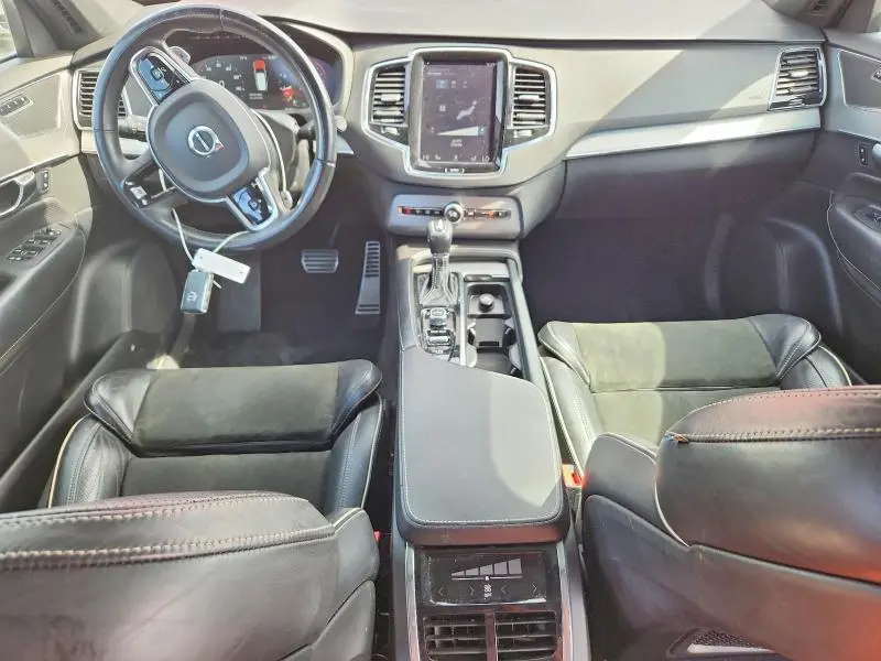 2016 VOLVO XC90 T6  