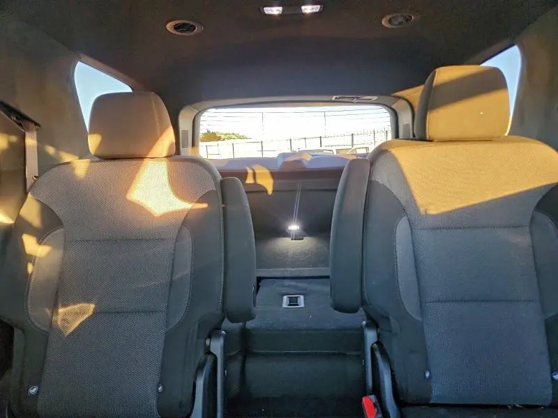 2023 CHEVROLET TRAVERSE LT  