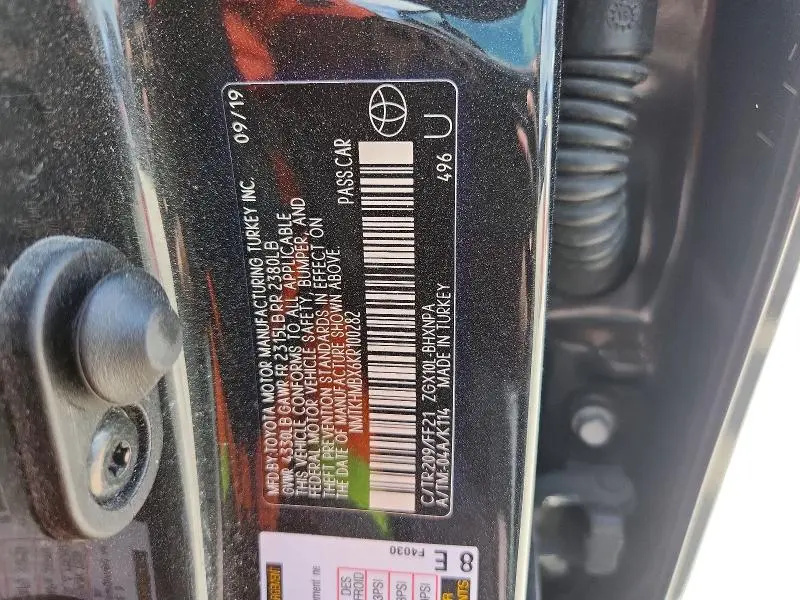 2019 TOYOTA C-HR XLE  