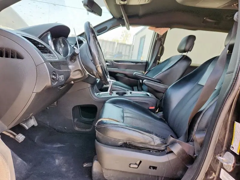2014 CHRYSLER TOWN & COUNTRY S  