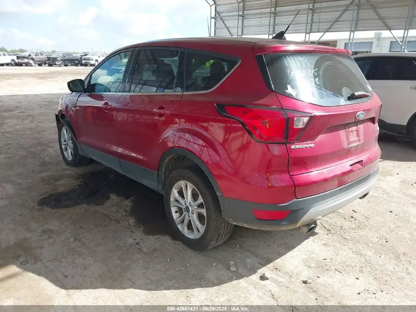 2019 FORD ESCAPE SE