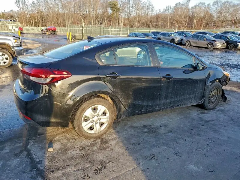 2017 KIA FORTE LX  