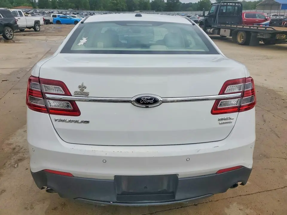 2015 FORD TAURUS SEL  