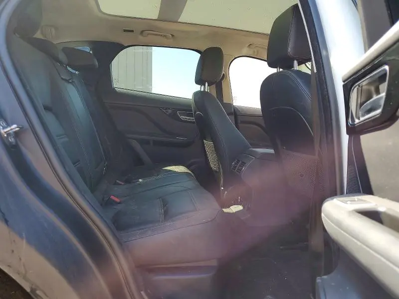 2019 JAGUAR F-PACE PRESTIGE  