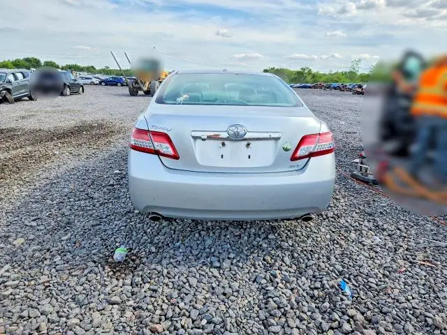 2010 TOYOTA CAMRY XLE V6  