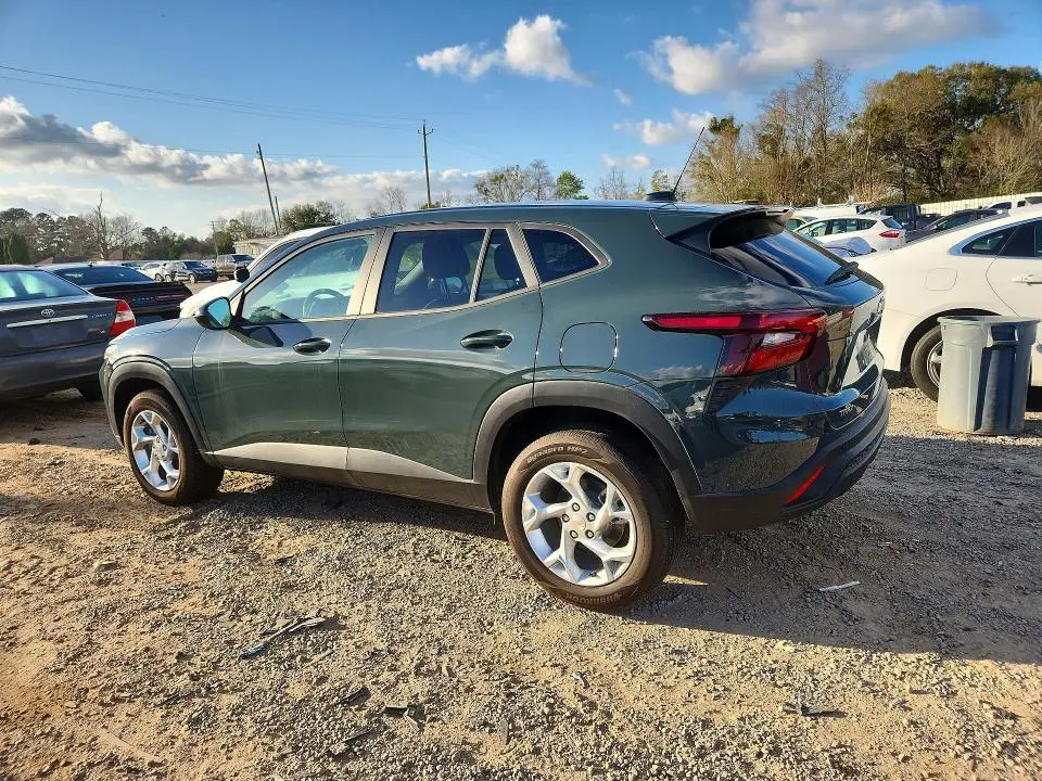 2025 CHEVROLET TRAX LS  