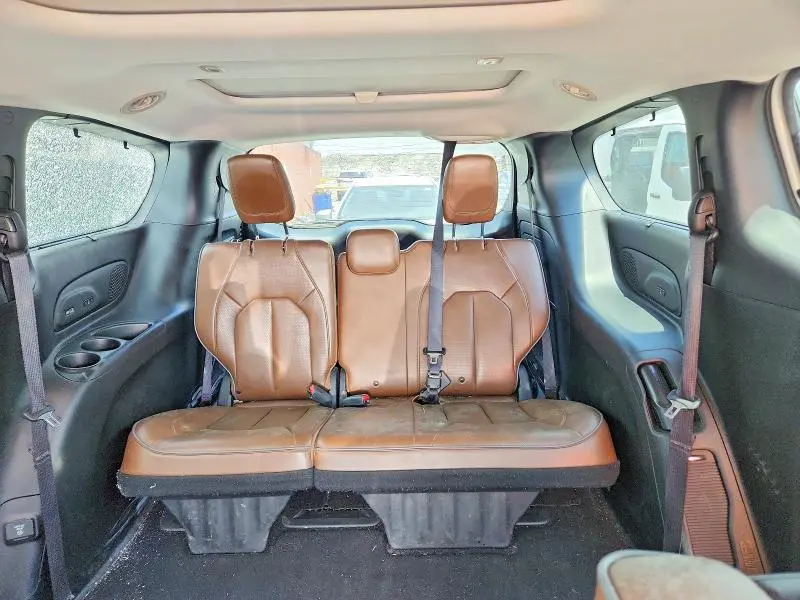 2017 CHRYSLER PACIFICA LIMITED  