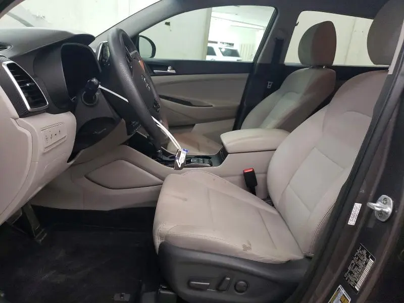 2020 HYUNDAI TUCSON SEL  