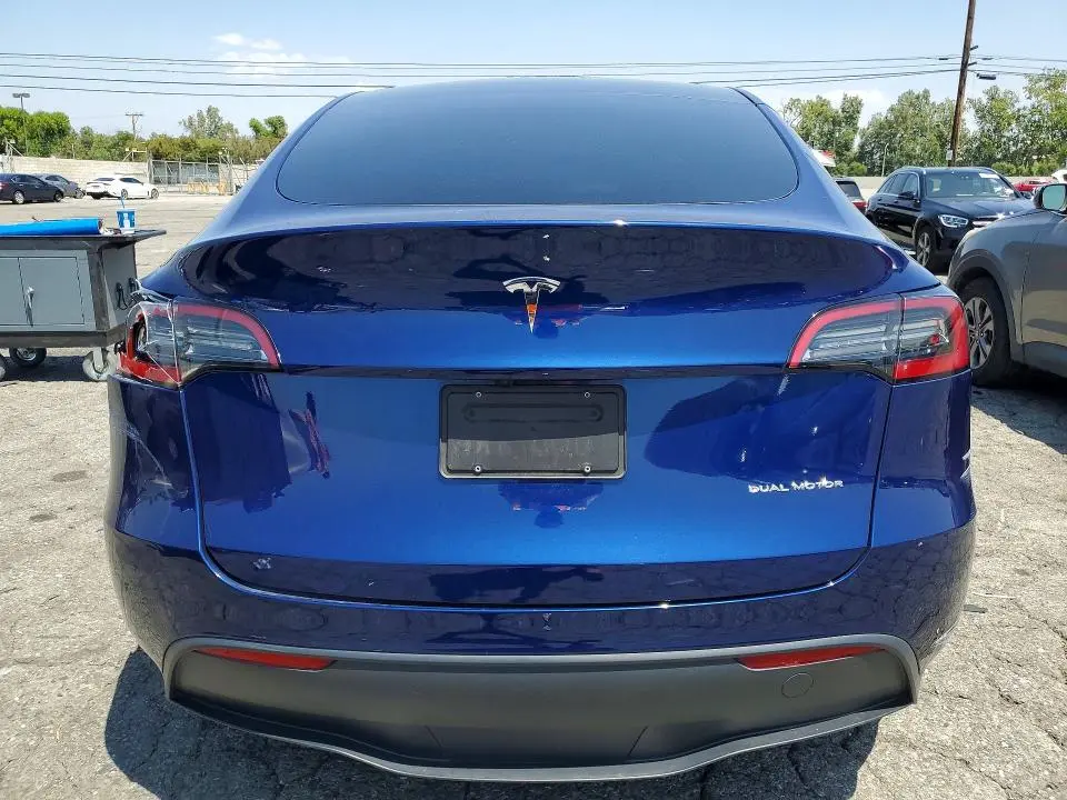 2024 TESLA MODEL Y   