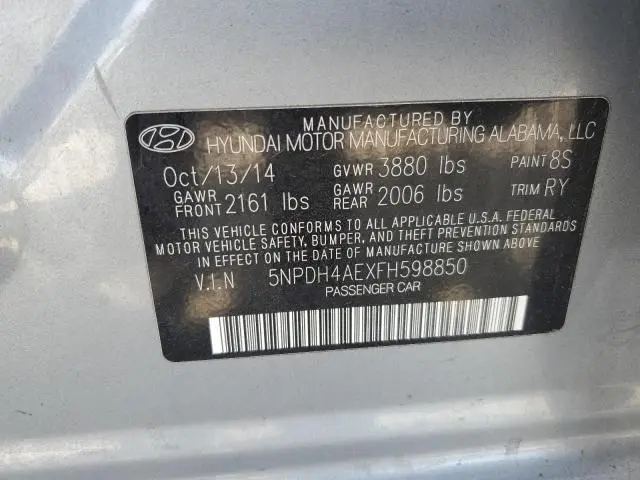 2015 HYUNDAI ELANTRA SE  