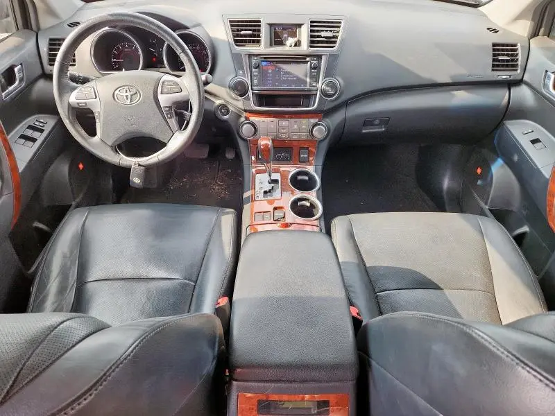 2013 TOYOTA HIGHLANDER LIMITED  