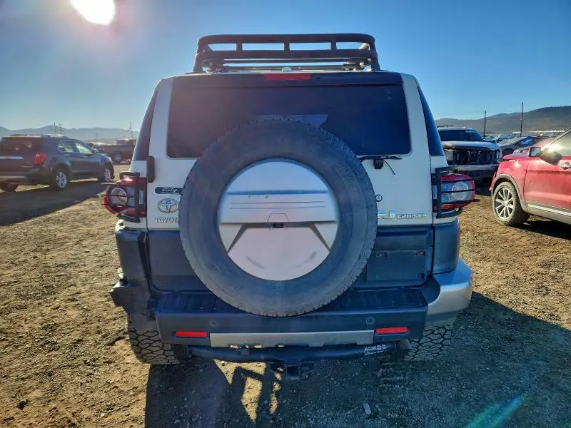 2012 TOYOTA FJ CRUISER BASE  