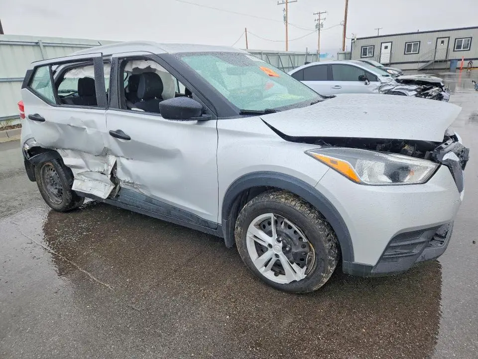 2018 NISSAN KICKS S  