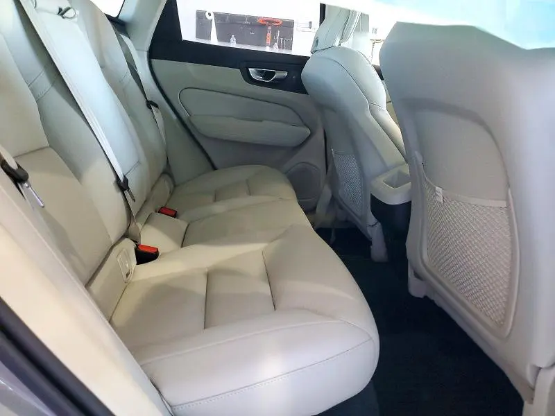 2025 VOLVO XC60 PLUS  