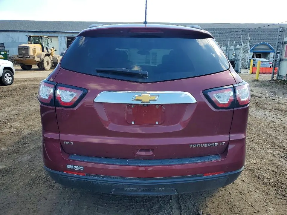 2015 CHEVROLET TRAVERSE LT  