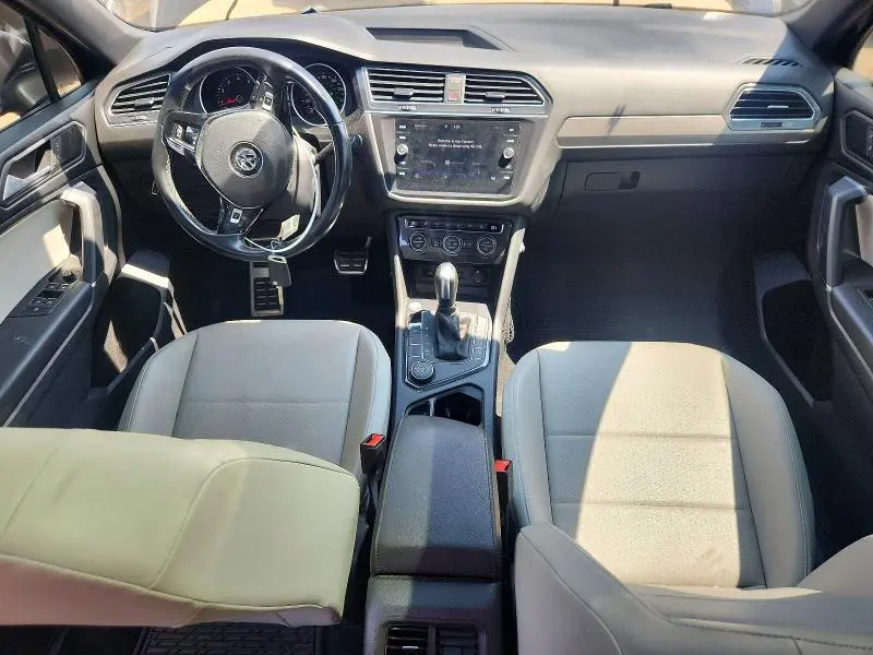 2020 VOLKSWAGEN TIGUAN SE  
