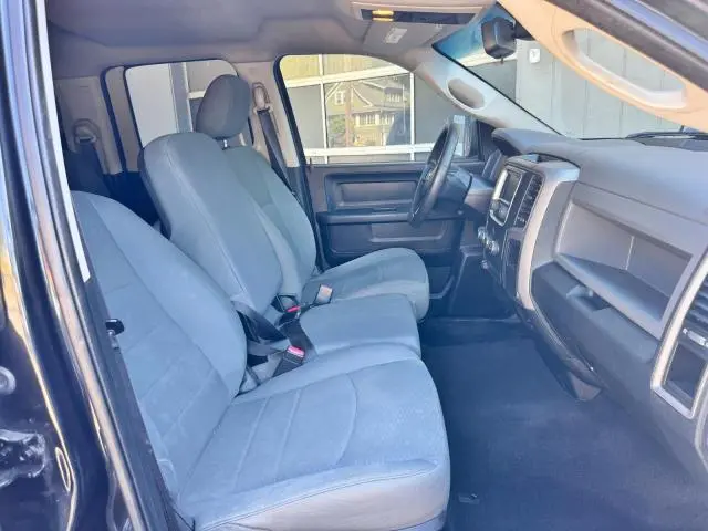 2016 RAM 1500 ST