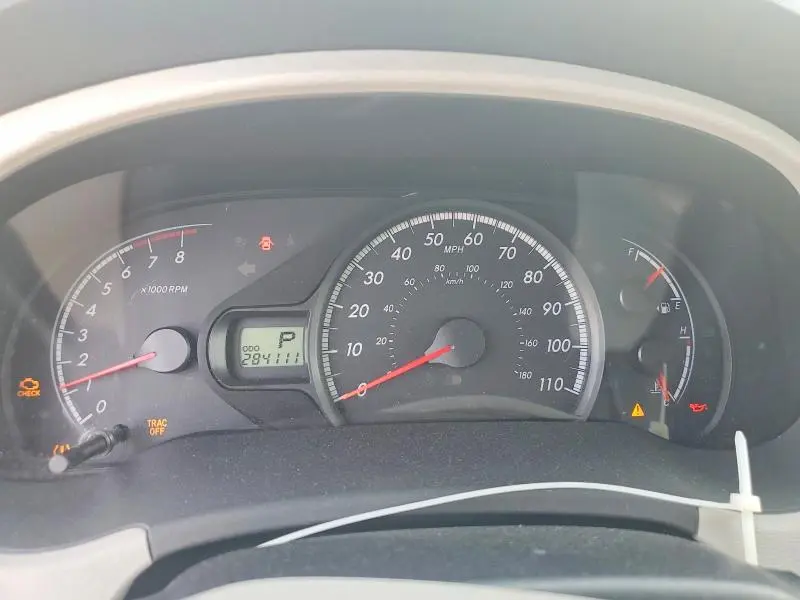 2012 TOYOTA SIENNA LE 8-PASSENGER  
