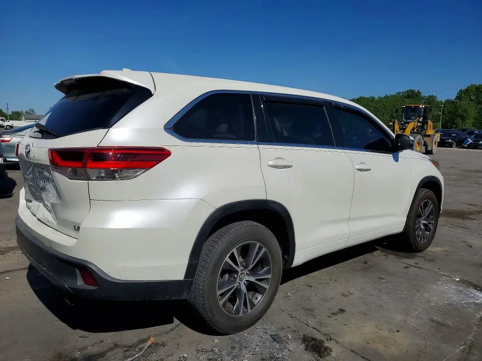 2018 TOYOTA HIGHLANDER LE PLUS  