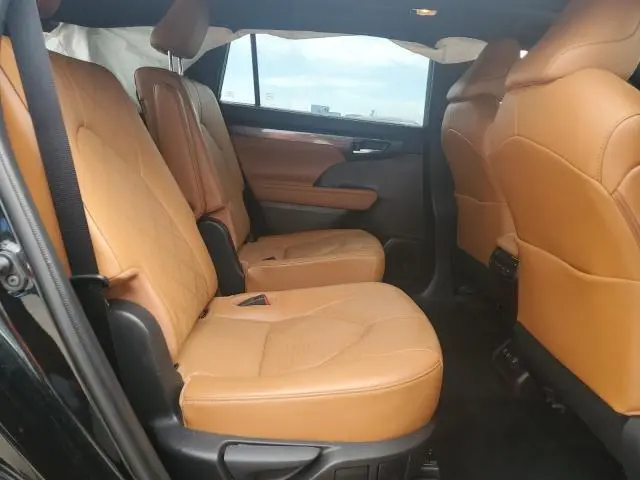2021 TOYOTA HIGHLANDER HYBRID PLATINUM  