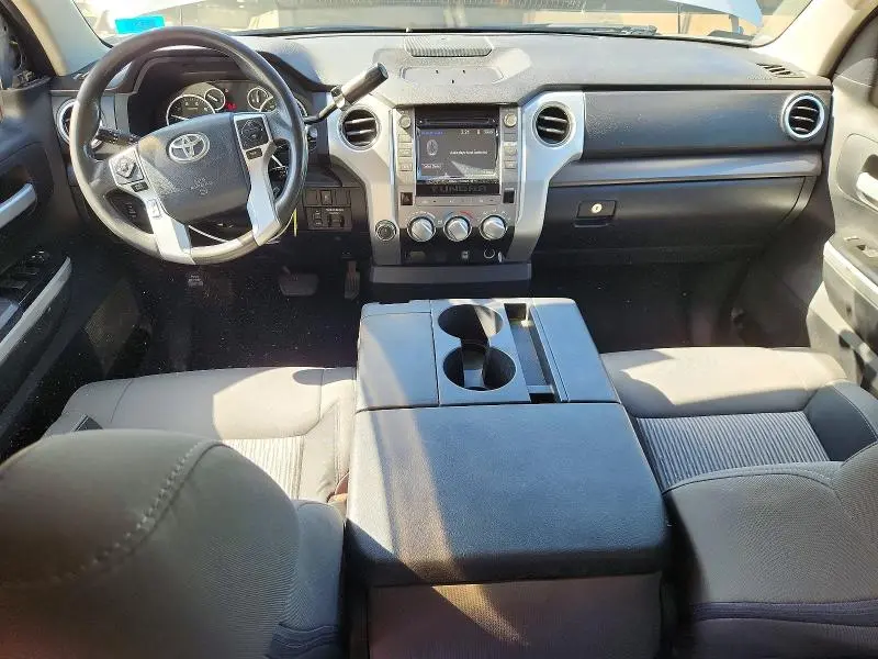 2017 TOYOTA TUNDRA SR5  