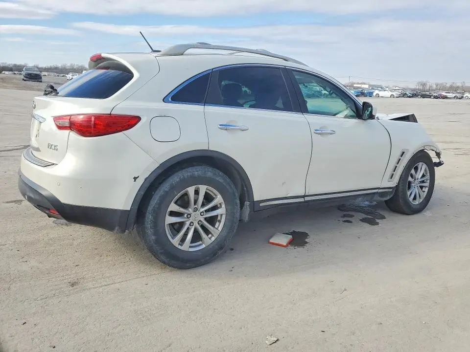 2010 INFINITI FX35   