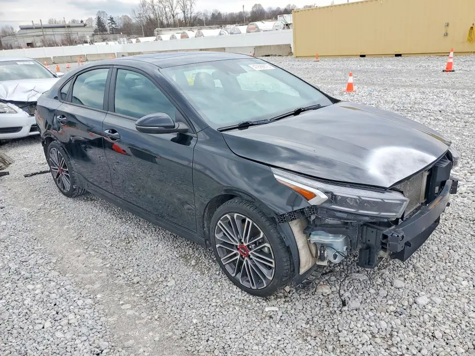 2023 KIA FORTE GT  