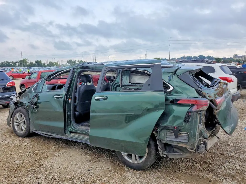 2026 TOYOTA SIENNA LIMITED 7-PASSENGER  