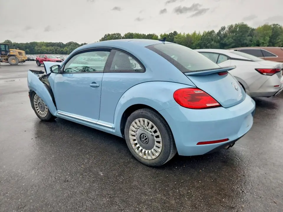 2016 VOLKSWAGEN BEETLE SE  