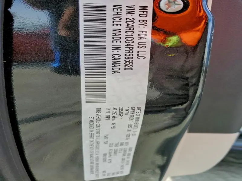 2023 CHRYSLER VOYAGER LX  