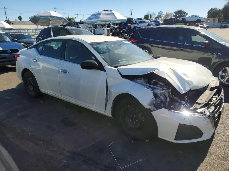 2024 NISSAN ALTIMA S  