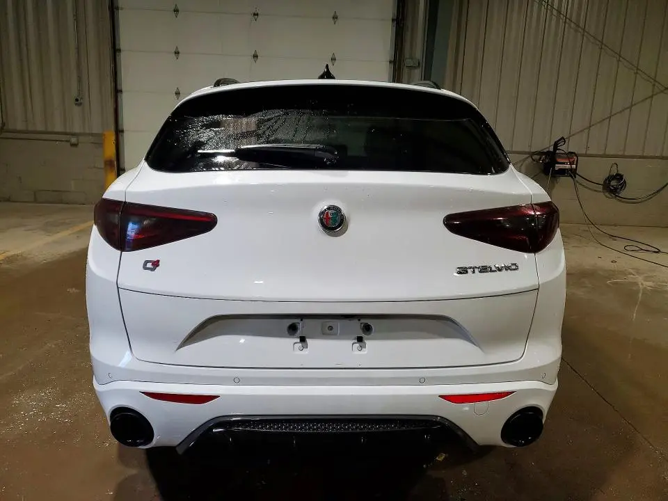 2022 ALFA ROMEO STELVIO TI  