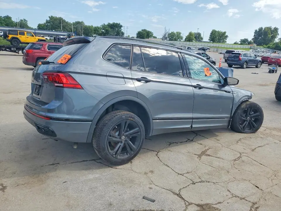 2023 VOLKSWAGEN TIGUAN SE R-LINE BLACK  