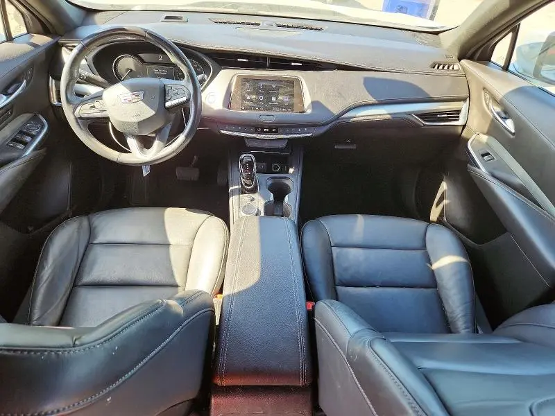 2022 CADILLAC XT4 PREMIUM LUXURY  