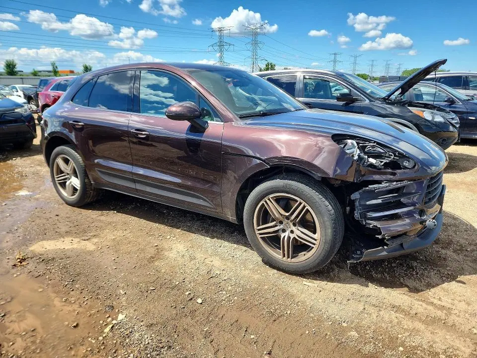 2021 PORSCHE MACAN   