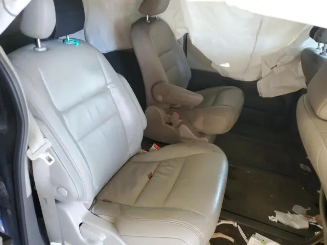 2018 TOYOTA SIENNA XLE  