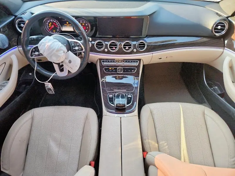 2019 MERCEDES-BENZ E 300  
