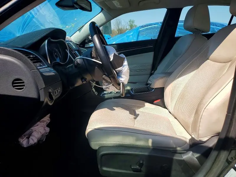 2015 CHRYSLER 300C   