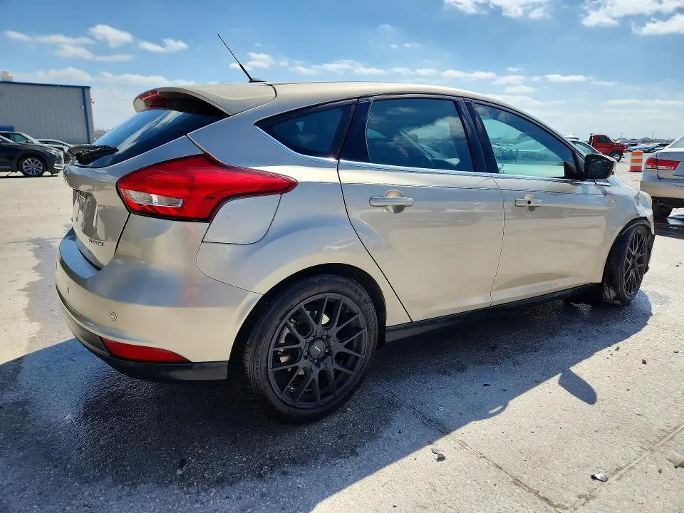 2017 FORD FOCUS TITANIUM  