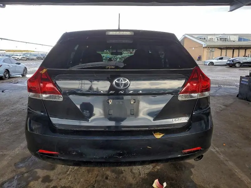 2013 TOYOTA VENZA LE  