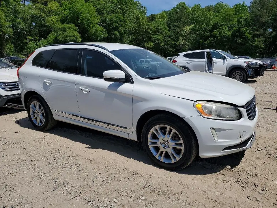 2015 VOLVO XC60 T5  