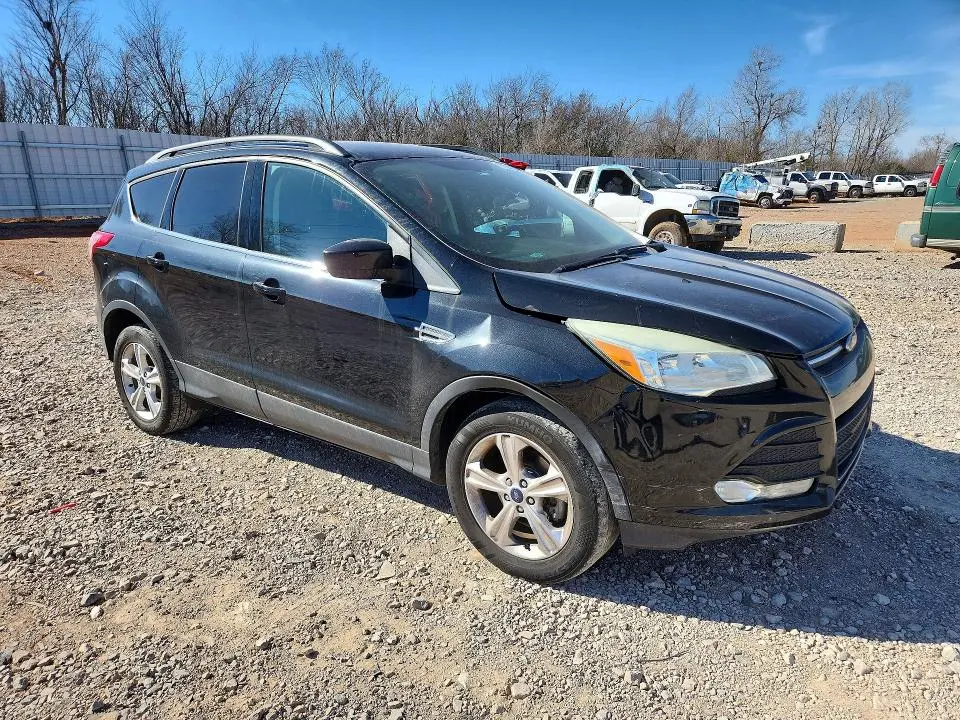 2015 FORD ESCAPE SE  
